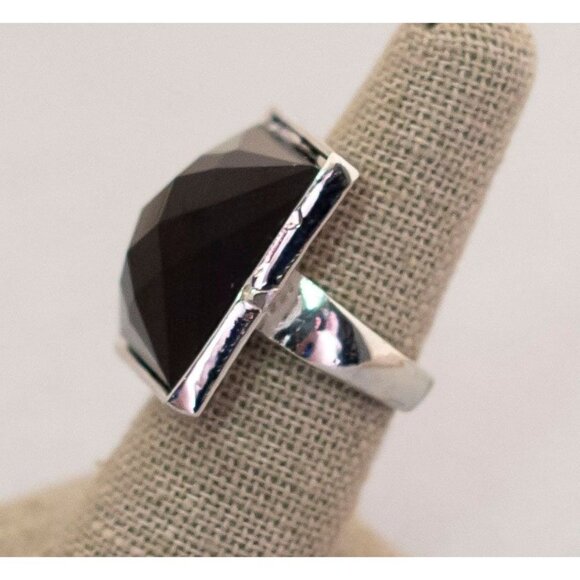 Size 7 modern gothic vintage ring (C1) - Picture 2 of 3